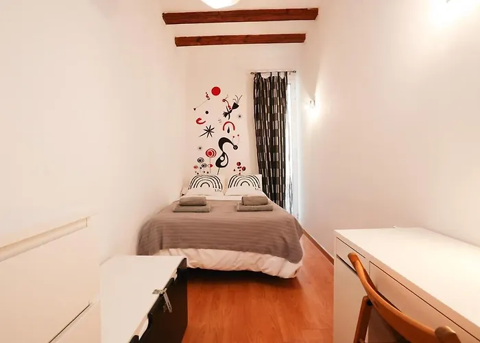 La Rambla - Catalonia Square 4bd-2bth