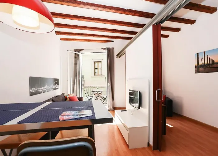 La Rambla - Catalonia Square 4bd-2bth Apartment