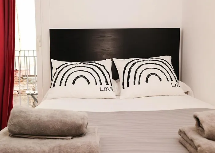Apartment La Rambla - Catalonia Square 4bd-2bth Barcelona