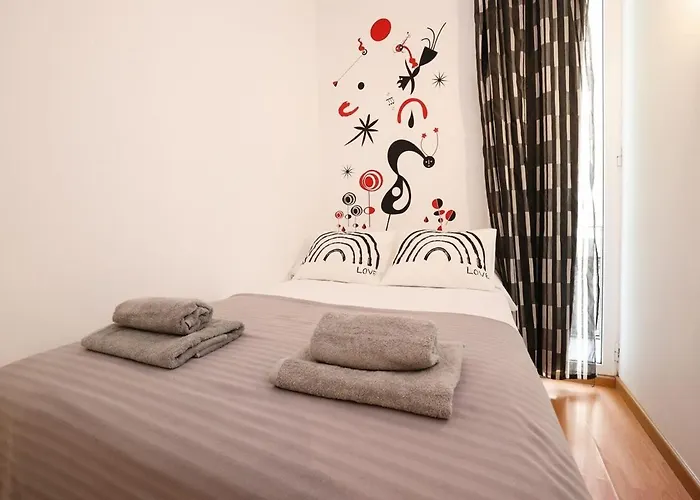 Apartment La Rambla - Catalonia Square 4bd-2bth