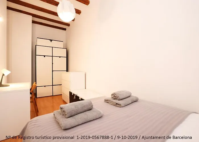 Apartment La Rambla - Catalonia Square 4bd-2bth *
