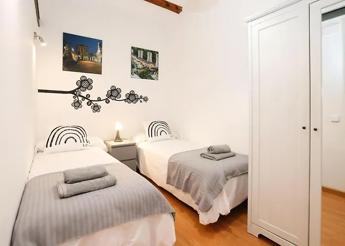 Apartment La Rambla - Catalonia Square 4bd-2bth Barcelona