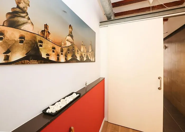 La Rambla - Catalonia Square 4bd-2bth Apartment Barcelona