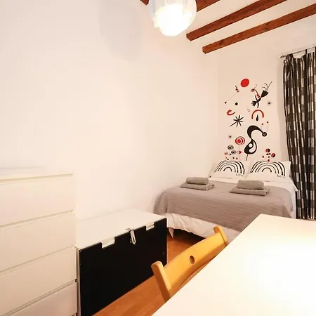 La Rambla - Catalonia Square 4bd-2bth *