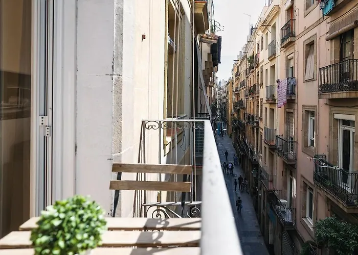 La Rambla - Catalonia Square 4bd-2bth