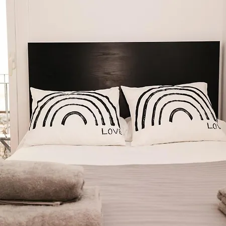 Apartment La Rambla - Catalonia Square 4bd-2bth Barcelona