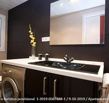 La Rambla - Catalonia Square 4bd-2bth * 바르셀로나