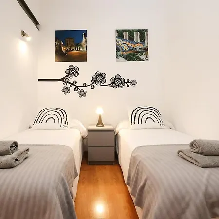 La Rambla - Catalonia Square 4bd-2bth * 바르셀로나
